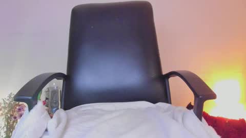 Nataly independent model dont forget to leave your like that will help me grow as a model online show from December 10, 3:41 am