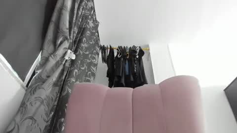     NATHALIA online show from October 27, 4:51 pm