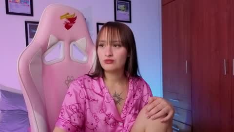 Nathalia Ramirez online show from April 10, 6:30 am