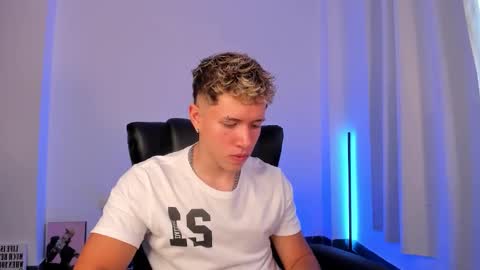 Nathan online show from November 26, 8:16 pm