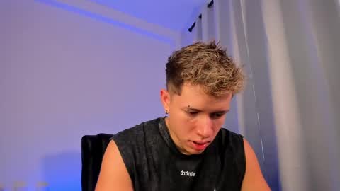 Nathan online show from November 17, 5:37 pm