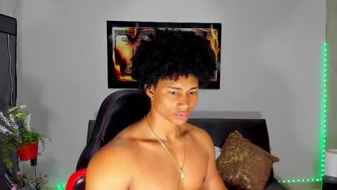 Snapshot of nathan_sexy247 chatting on October 7, 10:33 am Nathan online show from October 7, 10:33 am