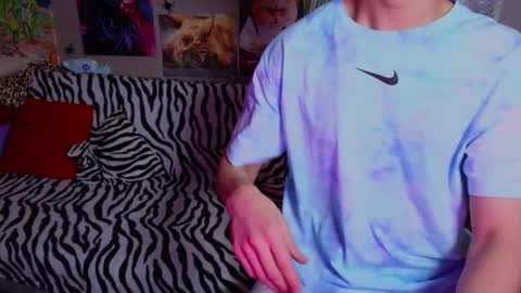 N A T H AN online show from November 14, 5:37 pm