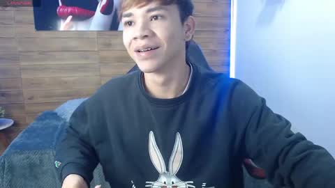 nathanclay online show from April 16, 3:06 am