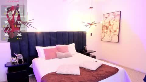 nattashaa online show from November 19, 11:42 am