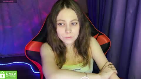 natural_babe666 online show from May 20, 8:26 pm