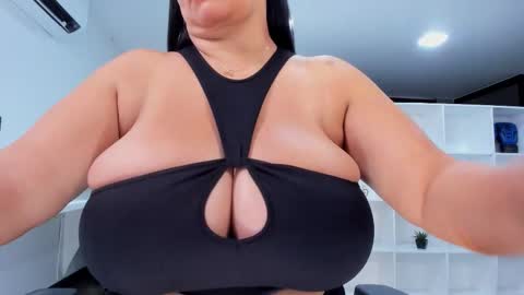 Jazmin Bigboobs online show from October 22, 7:59 pm