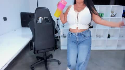 Jazmin Bigboobs online show from October 19, 7:07 pm