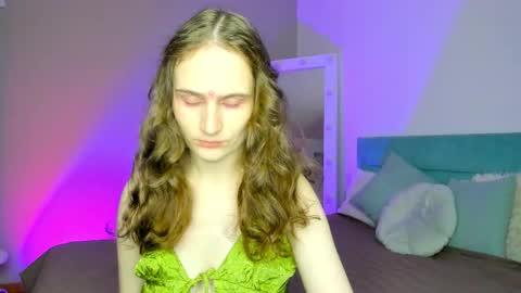 Snapshot of natural_meri_ chatting on October 13, 5:20 am Meri online show from October 13, 5:20 am