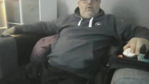 naturistmale45 online show from January 7, 9:58 am