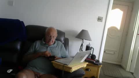 Snapshot of naturistmale81 chatting on September 11, 3:13 pm naturistmale81 online show from September 11, 3:13 pm