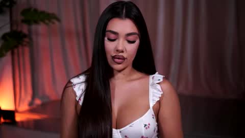 Naty online show from April 15, 7:27 pm