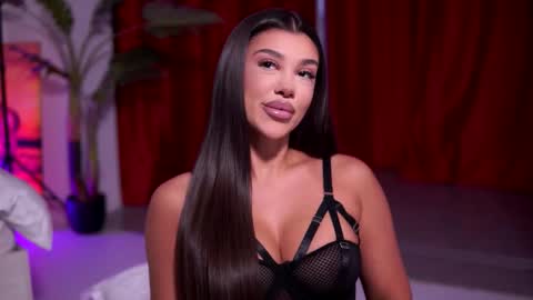 Naty online show from February 1, 7:22 pm