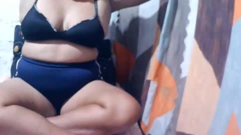 Hannah online show from May 18, 1:17 pm
