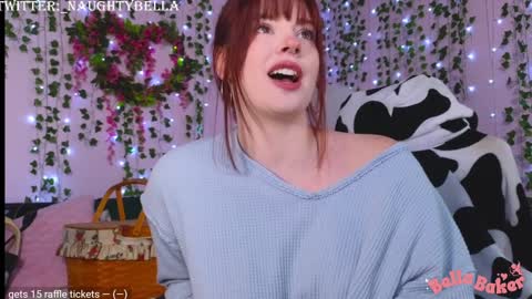 Snapshot of naughty_bella99 chatting on December 5, 7:44 pm bella online show from December 5, 7:44 pm