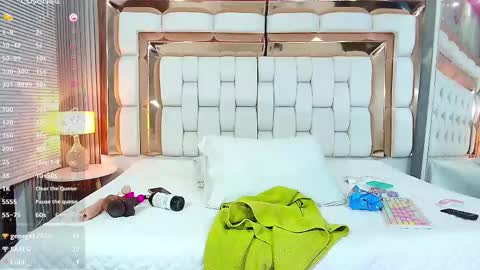 Snapshot of naughty_ebonyy chatting on February 12, 2:56 am SASHA online show from February 12, 2:56 am