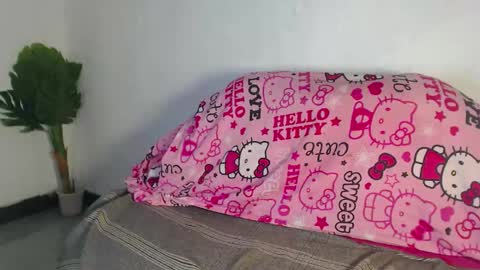 Snapshot of naughty_katrina1 chatting on September 17, 7:56 am naughty_katrina1 online show from September 17, 7:56 am