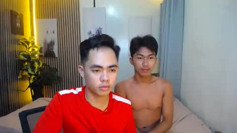 Snapshot of naughty_riddin chatting on September 29, 2:32 am naughty_riddin online show from September 29, 2:32 am