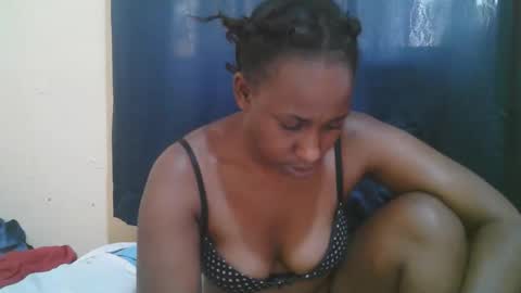 Snapshot of naughty_slender2 chatting on September 30, 7:52 am jn online show from September 30, 7:52 am