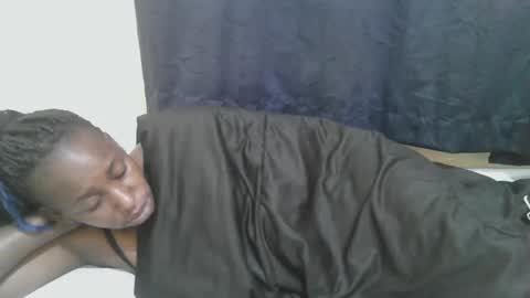 Snapshot of naughty_slender2 chatting on October 7, 9:16 am jn online show from October 7, 9:16 am