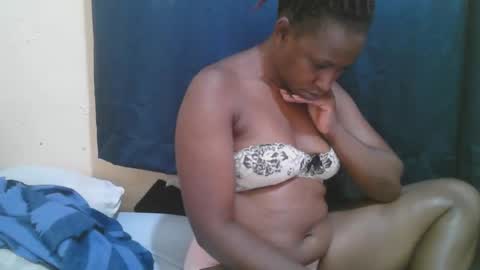 Snapshot of naughty_slender2 chatting on September 19, 5:00 am jn online show from September 19, 5:00 am