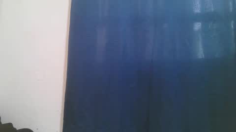 Snapshot of naughty_slender2 chatting on September 16, 4:48 am jn online show from September 16, 4:48 am