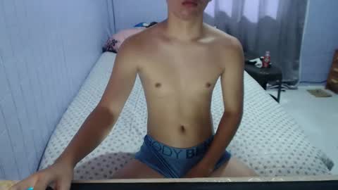 naughtyboytoni online show from September 20, 12:46 am