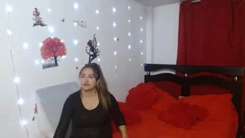 naughtygoddesss online show from December 14, 1:56 am