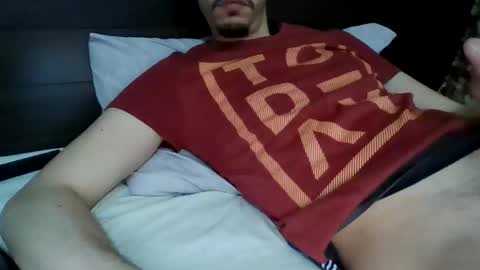 naughtyguy556677 online show from May 12, 3:59 am