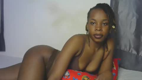 Snapshot of naughtyie chatting on September 22, 12:48 am naughtyie online show from September 22, 12:48 am
