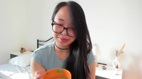 Gigi Chu  online show from March 6, 8:41 am