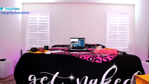 Snapshot of naughtyobsessions chatting on September 24, 10:27 pm Aphroditecall me A for short online show from September 24, 10:27 pm