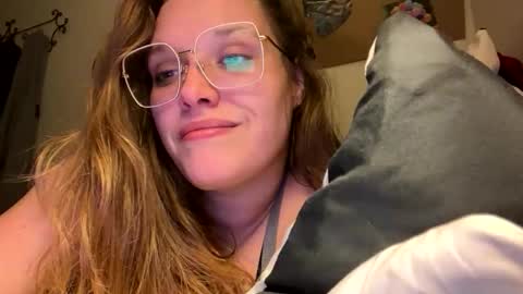 naughtyred23 online show from November 2, 7:30 am