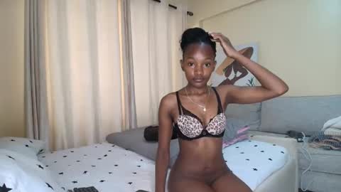 shyreen online show from February 18, 8:14 am