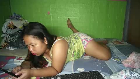 Snapshot of naughtyvina4u chatting on March 4, 4:52 pm VI NA online show from March 4, 4:52 pm