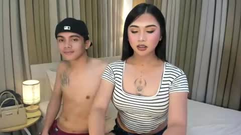 naughtyy_hunk_niel online show from June 23, 7:38 am