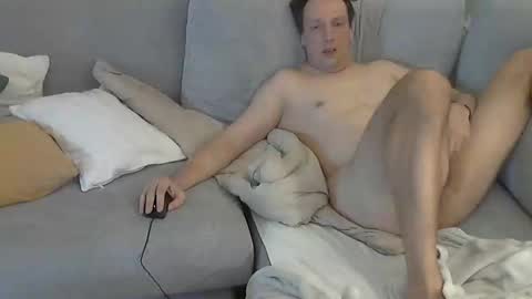 Snapshot of navgon chatting on February 2, 9:18 am navgon online show from February 2, 9:18 am