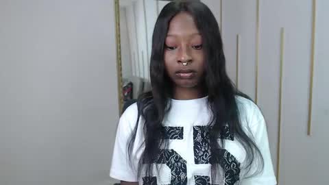 Nayaris 3 online show from April 2, 2:13 pm