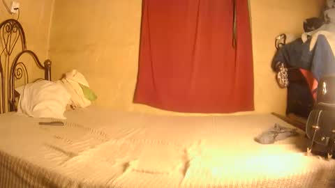 nayela_ online show from March 24, 11:27 am