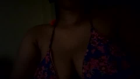 naylasucklyn online show from August 2, 2:46 am