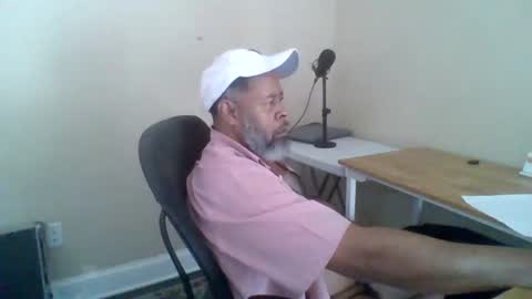 Snapshot of ncmale2021 chatting on September 22, 8:24 pm Terry online show from September 22, 8:24 pm