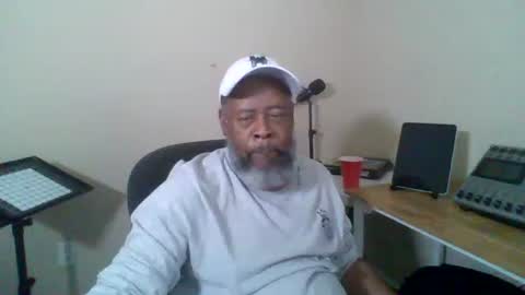 Snapshot of ncmale2021 chatting on September 24, 6:14 pm Terry online show from September 24, 6:14 pm