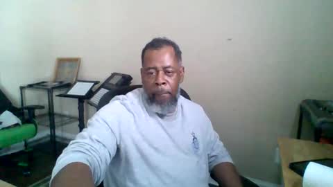 Snapshot of ncmale2021 chatting on October 18, 5:28 pm Terry online show from October 18, 5:28 pm