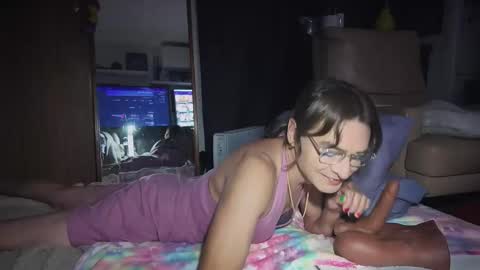 Hi Im CJ online show from March 28, 10:49 am