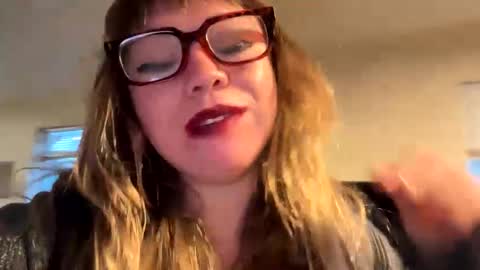 Nealiana online show from December 6, 12:29 am