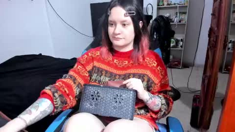 Geek Nicole    im Neeko UwU online show from May 17, 4:38 pm