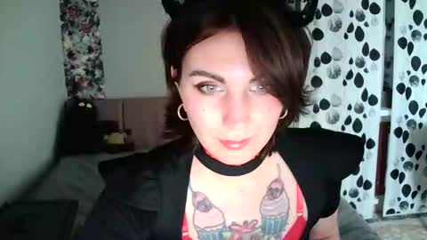 Snapshot of nefertiti_queen chatting on September 17, 7:50 pm nefertiti_queen online show from September 17, 7:50 pm