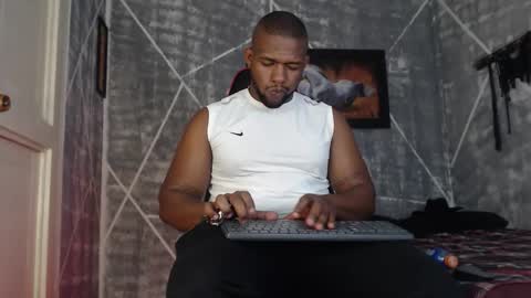 negritomeloso_k18 online show from December 16, 2:41 am