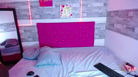  CHIKY  online show from April 1, 10:50 pm