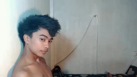 neil_asian69 online show from December 16, 7:37 am